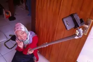 15 Tongsis antimainstream ala orang Indonesia, kreatif!