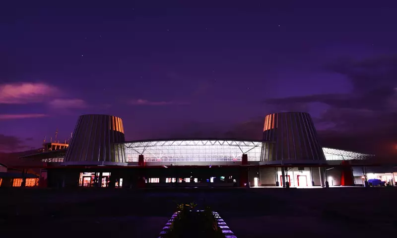 Di Lembah Baliem Papua kini sudah ada bandara modern lho, keren!