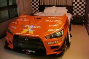 13 Perabotan keren terbuat dari rongsokan mobil, bikin betah di rumah!