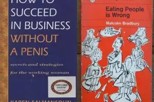 15 Judul buku aneh ini bikin gagal paham, kamu pernah baca?
