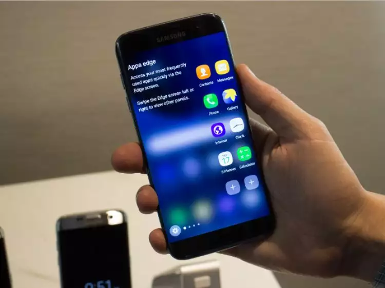 10 'Kesaktian' Samsung Galaxy S7 yang tak dimiliki iPhone