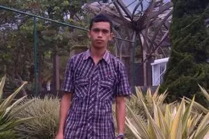 Habis putus karena LDR, Satria justru terjerat hubungan LDR lagi