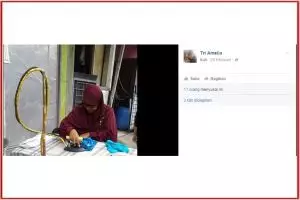 Ibu berhijab yang buka jasa setrika keliling ini menginspirasi netizen