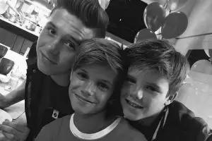 16 Foto si ganteng Brooklyn Beckham ini bikin hatimu klepek-klepek