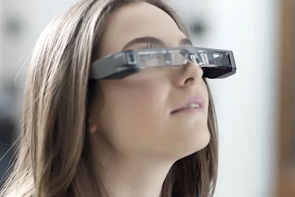Ramaikan MWC 2016, Epson luncurkan kacamata pintar Moverio BT-300