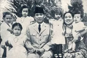 Kehangatan para presiden Indonesia dalam bingkai foto keluarga