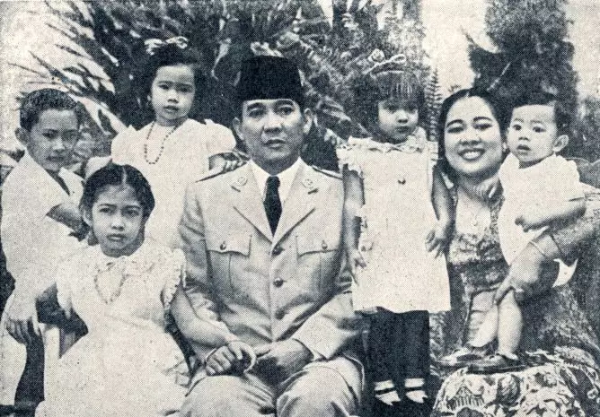 Kehangatan para presiden Indonesia dalam bingkai foto keluarga
