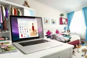 Ladies, ini 10 keuntungan belanja online yang bikin susah berpaling