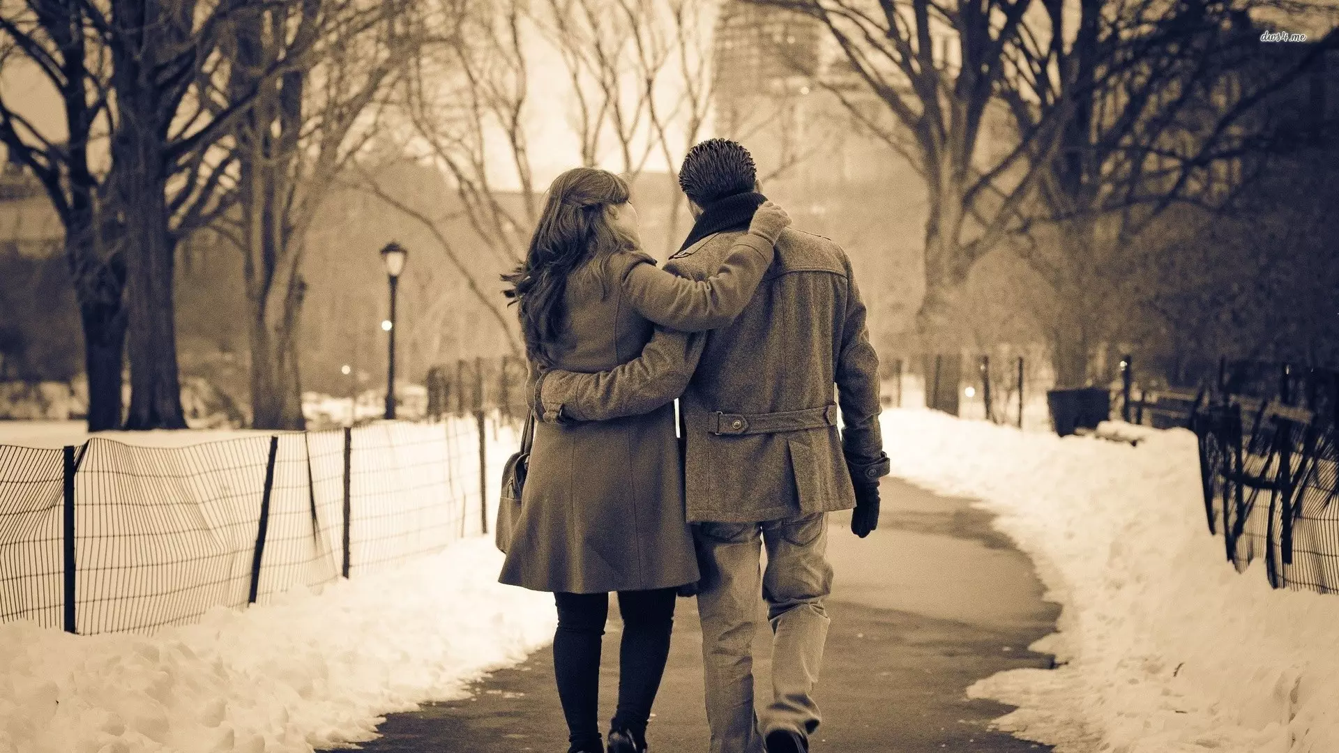 10 Alasan kenapa kamu tak perlu iri dengan kemesraan pasangan lain