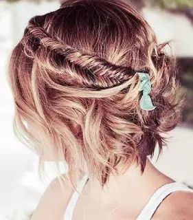 Rambut pendek juga cantik lho dikepang, 25 gaya ini bisa kamu coba!