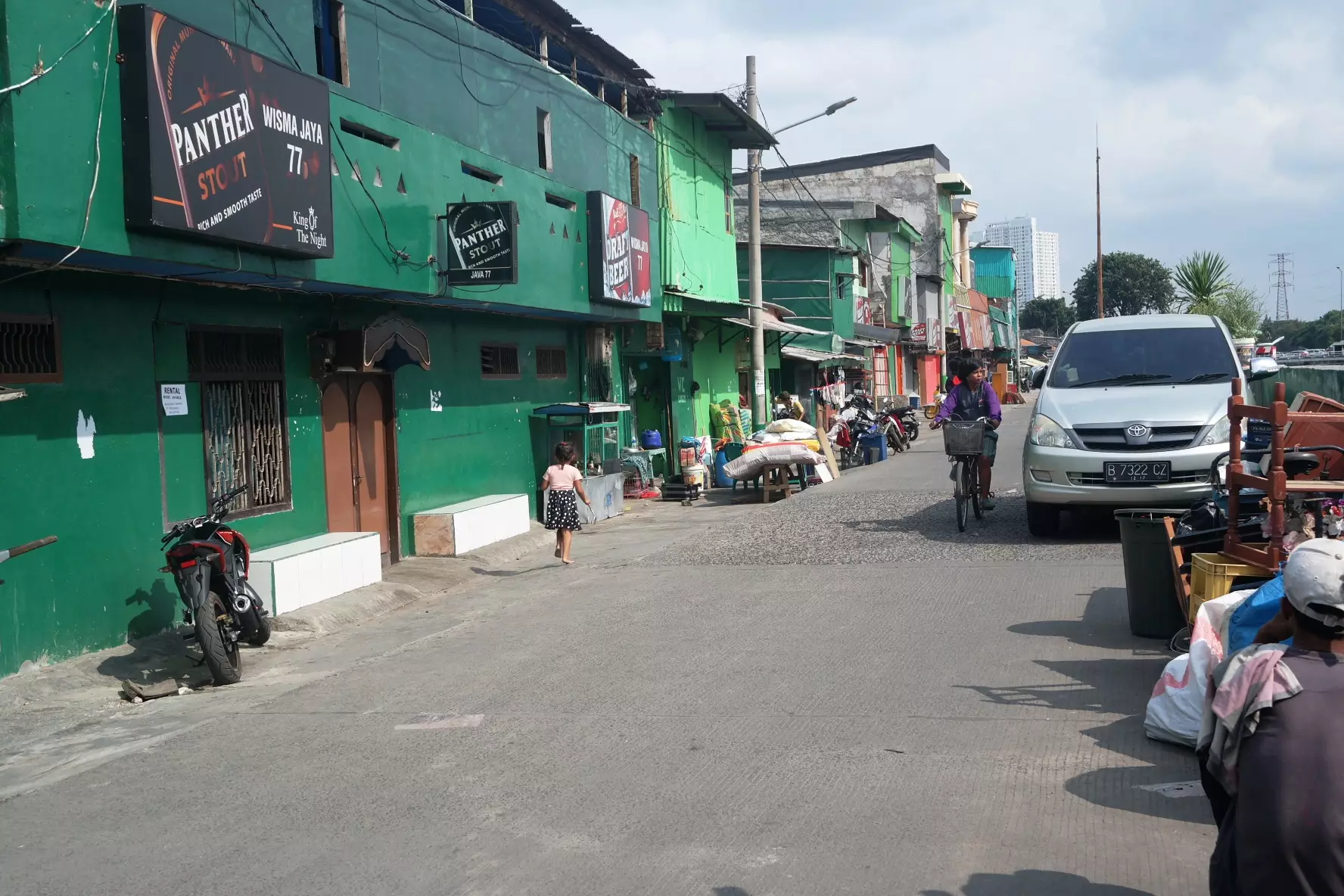 Ini kata Moammar Emka soal pendapatan PSK Kalijodo yang digusur, wah!