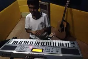 Fakhry, penyandang tunanetra mahasiswa Sastra Jerman UI yang jago IT 