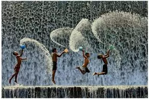 30 Foto dramatis ini bikin kamu kangen masa kecil, polos & sederhana!