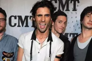 Demi menonton konser sang idola, Budi rela abaikan sakit typus