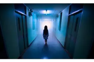 Misterius, tiap Jumat badan Maria bau busuk & bawa bunga ke sekolah