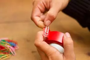 Ini fungsi keren paper clip yang tak kamu duga, apa ya?