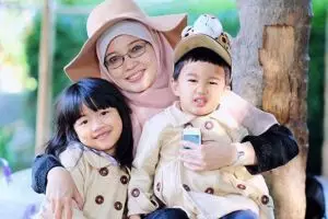 Kenalin si cantik nan fashionable Gherisa Hanifa, cucu pertama Aa Gym