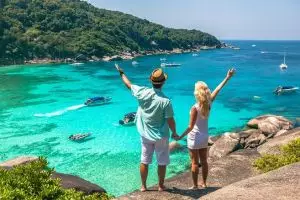 10 Tempat wisata dunia paling populer untuk melamar pasangan, aww!