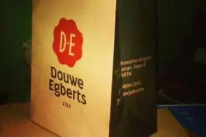 Tak diduga, tas kertas bikinan anak bangsa ini diminati hingga Spanyol