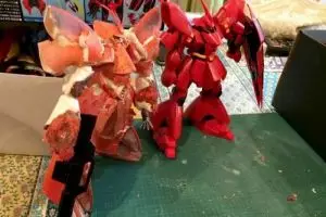 Perhatikan robot Gundam ini, kamu nggak bakal nyangka bahan pembuatnya