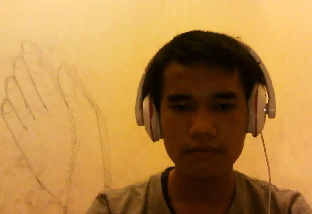 Pacaran cuma dua bulan tapi gagal move on sampai 2 tahun, duh!