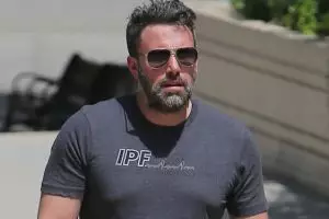 Kamu cowok berpayudara besar? Ini 5 tips berpakaian agar tetap keren