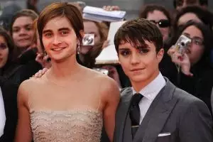 Begini jadinya jika 14 pasangan selebritas tukar wajah, geli deh!