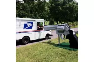 Lagi, 20 kotak surat yang membuat tukang pos senyum-senyum....