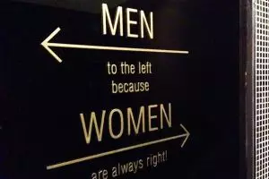 30 Desain tanda toilet cewek dan cowok ini bikin melongo, cek yuk!