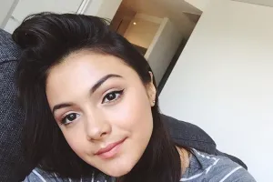 10 Foto bukti cantiknya Amanda Rawles, artis blasteran Indo-Australia