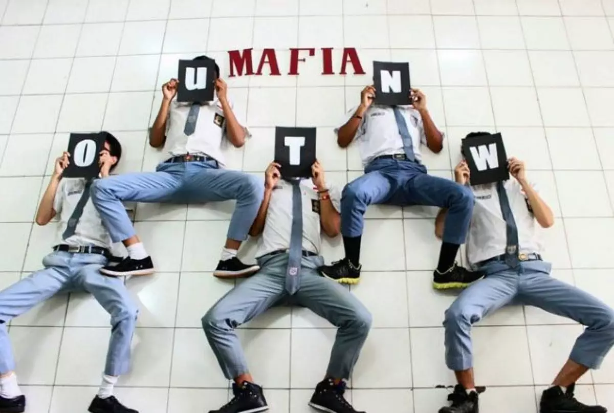 10 Foto gokil kompaknya siswa hadapi UN ini bikin tambah semangat