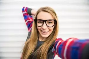 Awas, kebanyakan selfie bikin kamu keriput!