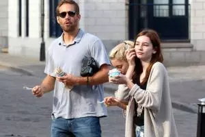 12 Foto gaya hidup sederhana Meadow Walker, pewaris Paul Walker, kagum