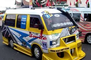 15 Angkot modifikasi ini tak ada duanya, cuma ada di Indonesia