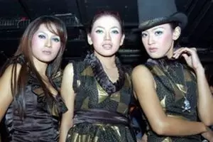 Transformasi Inna Kamarie, sebelum dan sesudah berhijab tetap memukau!