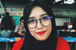 Sindy, dirikan komunitas jalan keliling gedung bersejarah di Malang