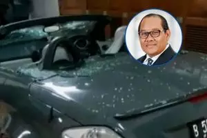 Dua anak mantan menteri bertengkar memperebutkan Mercedes Benz, duh!