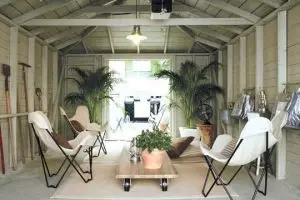 17 Cara simpel manfaatkan bekas garasi jadi ruangan cantik, coba ya!