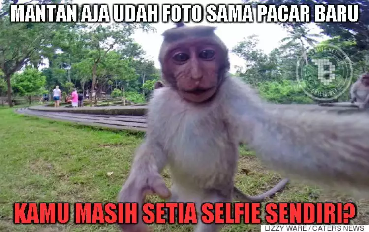 15 Meme selfie yang bikin kamu senyum-senyum sendiri, siap kesindir ya