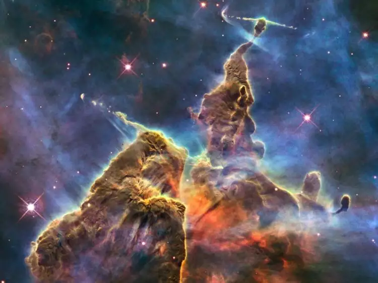 27 Foto indah galaksi bima sakti dari teleskop Hubble, dijamin kagum!