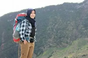 15 Pendaki cantik ini siap taklukan gunung sekaligus hatimu, aww!
