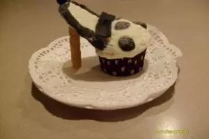 10 Cupcakes ini berbentuk high heels lho, tega gigitnya? 