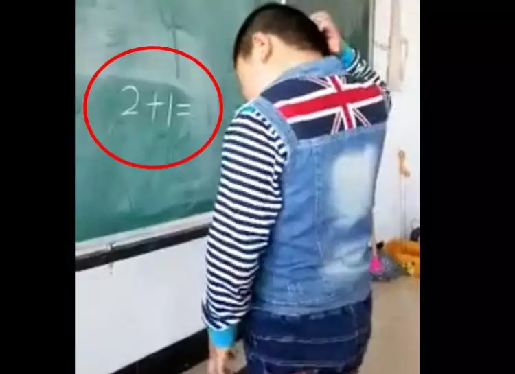 Bocah ini bingung saat kerjakan soal matematika, hasilnya bikin ngakak