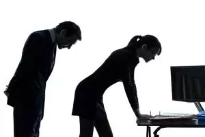 10 Tindakan dianggap remeh ini ternyata bentuk pelecehan seksual