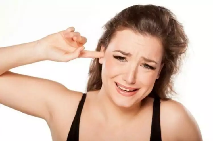 5 Penyebab telinga gatal ini sepele, tapi perlu kamu perhatikan lho!