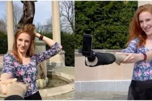 Cuma jomblo yang ngerti perasaan orang di 10 foto selfie ini, perih!