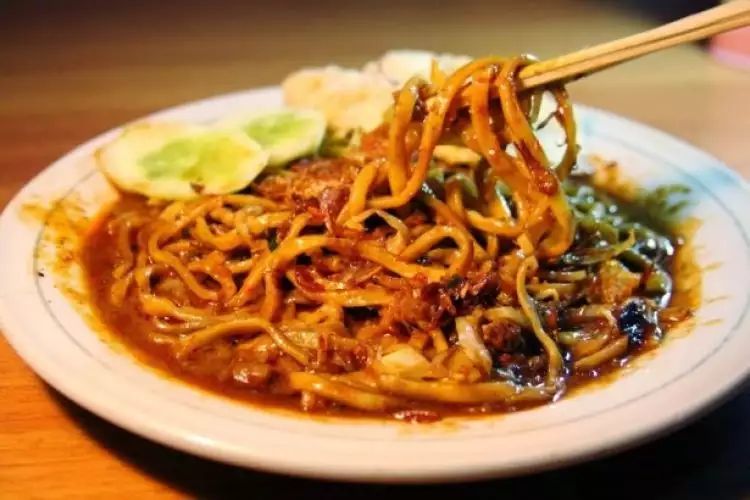 Tak perlu ke restoran, Mie Aceh ternyata resepnya gampang, yuk bikin!