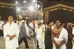 8 Bintang sepak bola ini pernah beribadah umrah lho, ada yang mualaf!