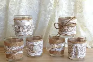 12 Hiasan rumah dari renda ini indah banget, bisa bikin sendiri lho!