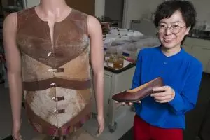 Desainer ini ubah makanan sisa jadi pakaian, hasilnya luar biasa!